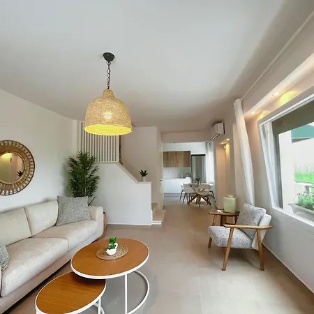 Seas The Day - Beachfront, Amazing Sea Views * Pefkochori