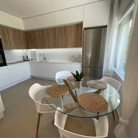 Seas The Day - Beachfront, Amazing Sea Views