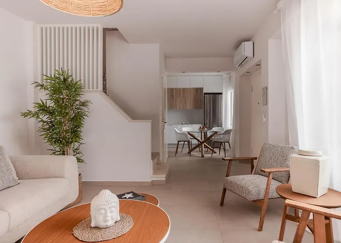 Seas The Day - Beachfront, Amazing Sea Views Πευκοχώρι