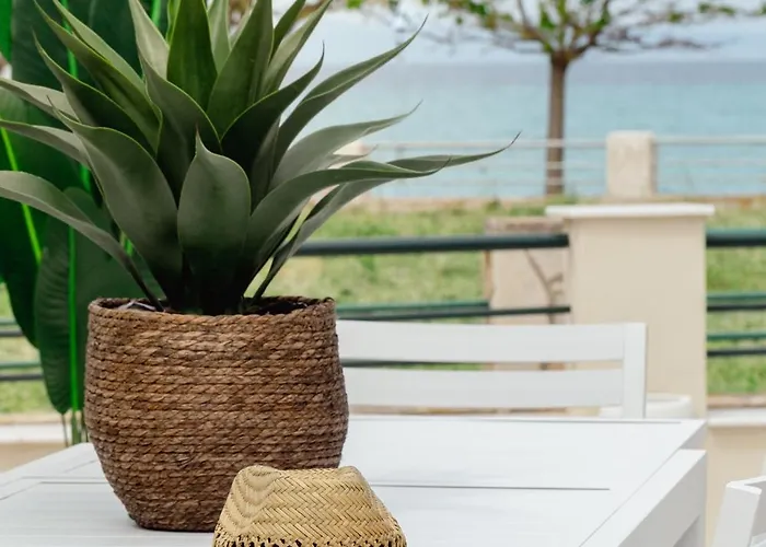 Seas The Day - Beachfront, Amazing Sea Views Σπίτι διακοπών Πευκοχώρι