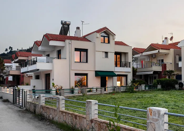 Seas The Day - Beachfront, Amazing Sea Views Πευκοχώρι