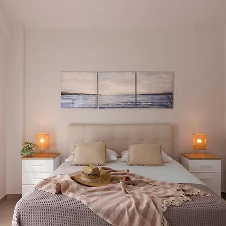 Seas The Day - Beachfront, Amazing Sea Views Casa de Férias Pefkochori